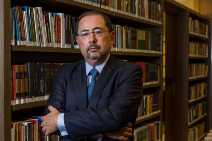 Advogado de Bolsonaro assinou manifesto contra ex-presidente e afirmou que ele estimulava golpe