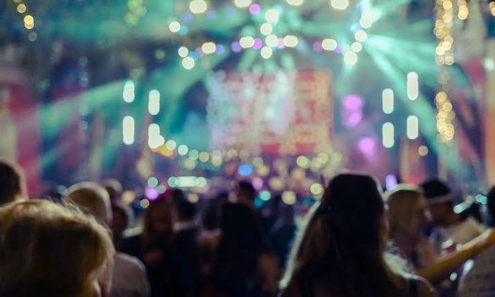 Juíza suspende festa com custo de R$ 1 milhão em cidade em estado de emergência financeira