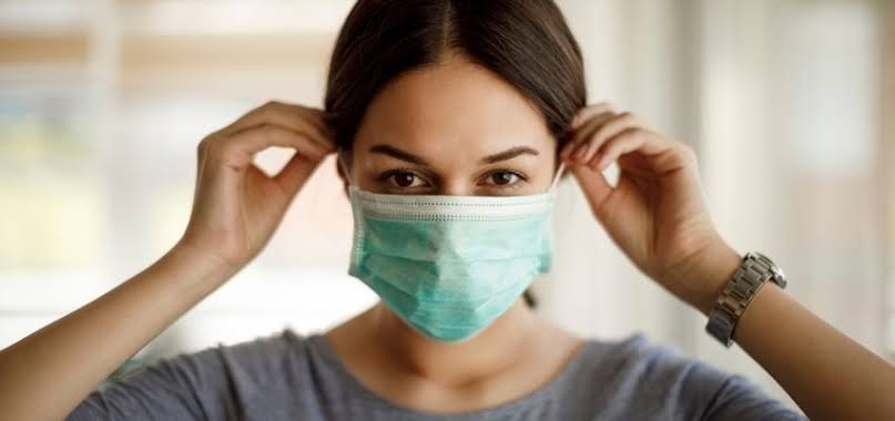 Professora que contraiu Covid-19 terá faltas convertidas em licença médica