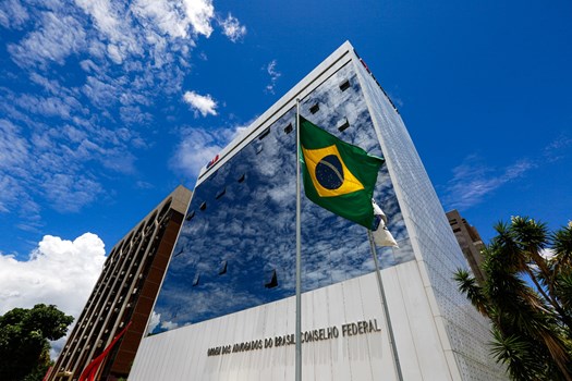 OAB suspende em todo o país isenções de anuidade  não previstas em legislação até decisão final do Conselho Pleno