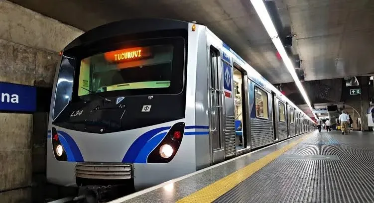 Justiça de São Paulo determina indenização a passageira cega que caiu nos trilhos do metrô em R$ 30 mil