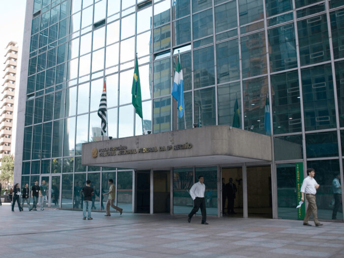 TRF-3 confirma multa de R$ 50 mil a cooperativa médica por negar adesão de menor a plano de saúde