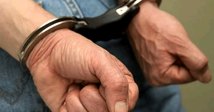 "Não abro mão disso": juiz exige audiência sem algemas em presos