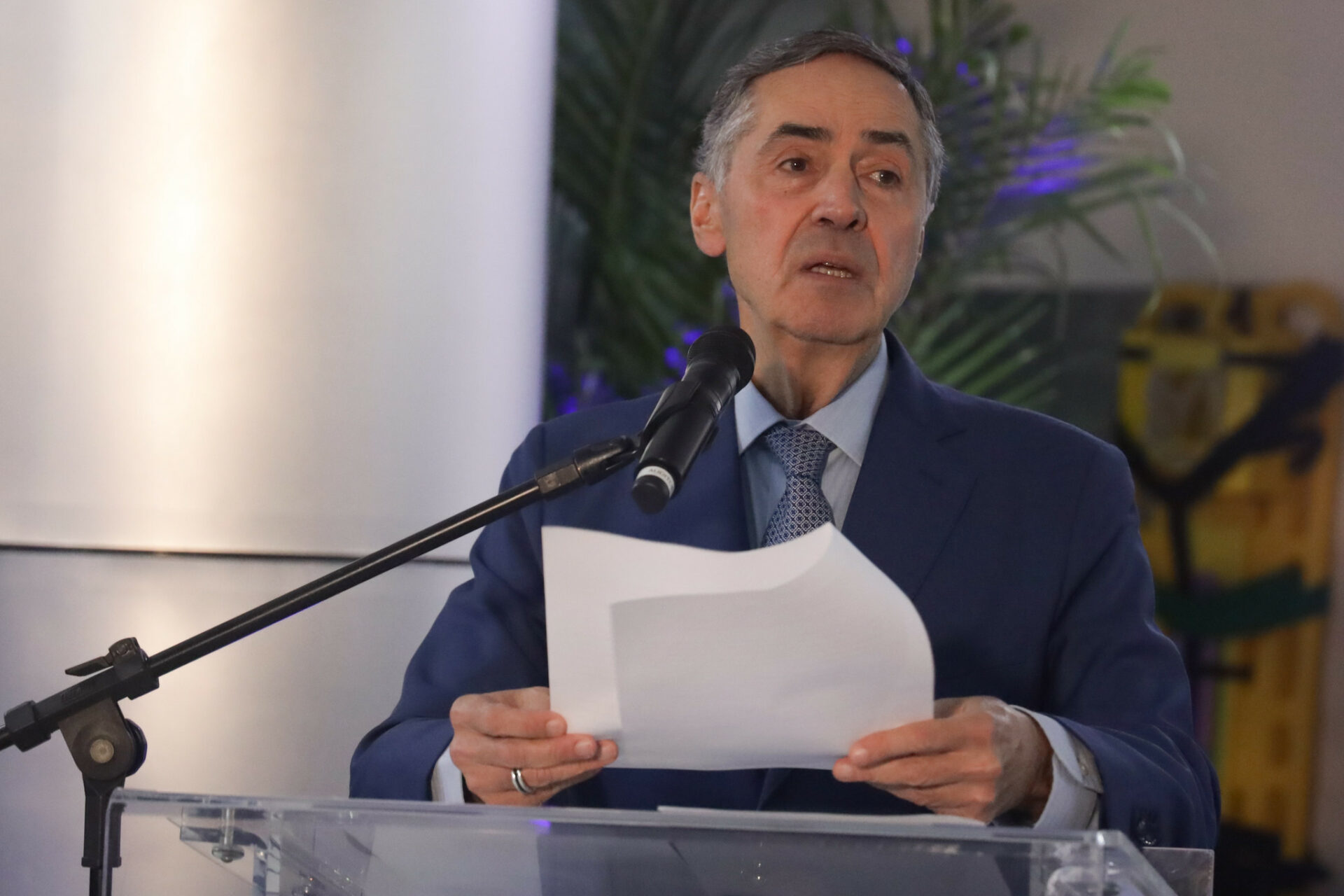 "A regra geral deve ser a sustentação síncrona", afirma Barroso em sessão do CNJ