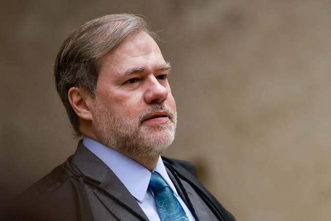 Toffoli revoga prisão de iraniano acusado de estelionato e permite que ele aguarde extradição em liberdade