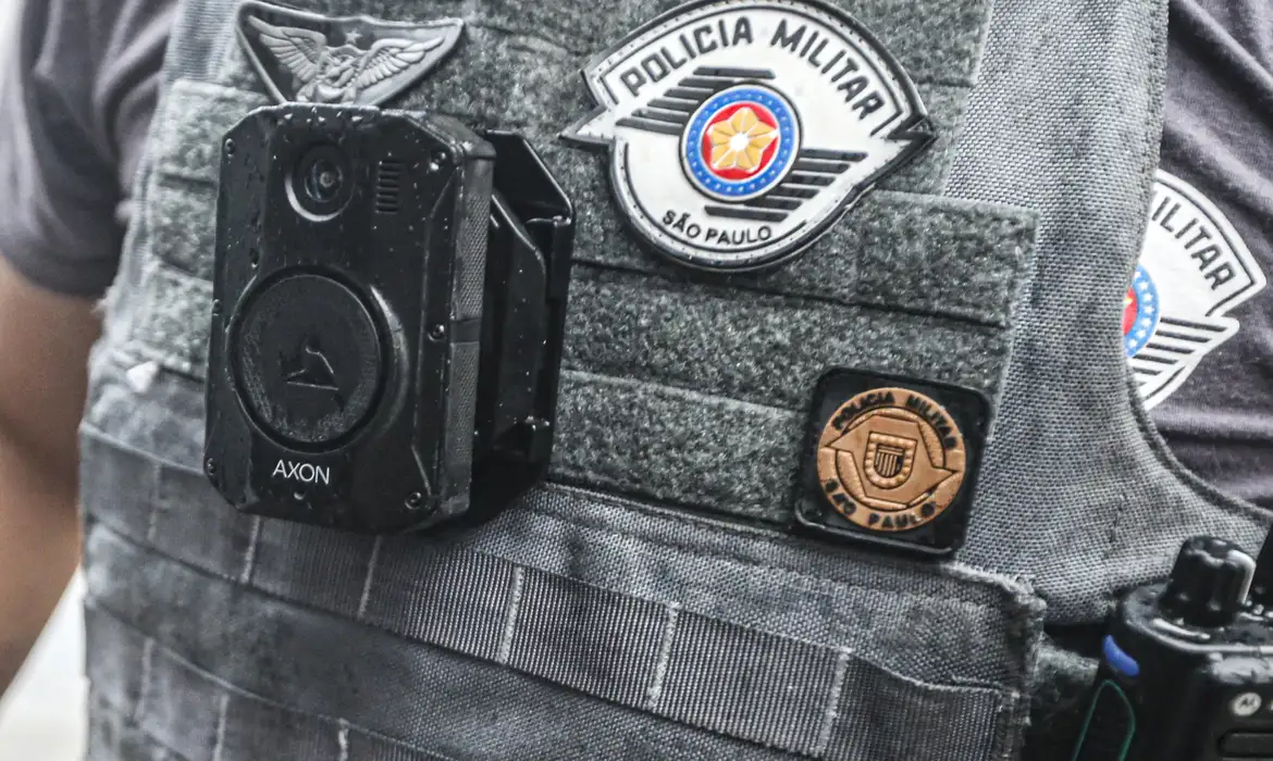 Juiz absolve acusado de tráfico por falta de provas além do depoimento policial