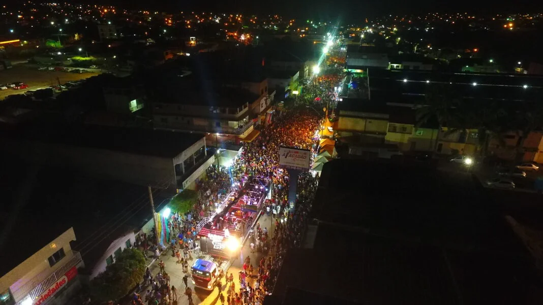 Juíza suspende carnaval de R$ 6,5 milhões em Correntina (BA) até pagamento de servidores