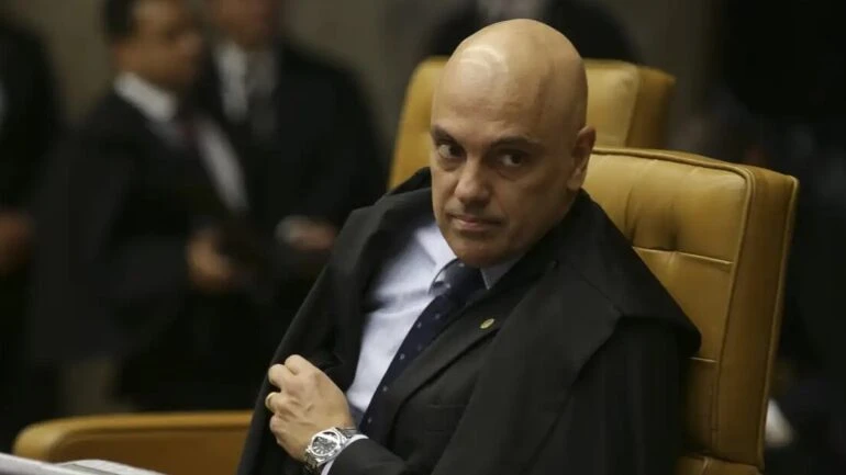 Moraes mantém multa de R$ 8,1 milhões contra X por descumprir ordem judicial