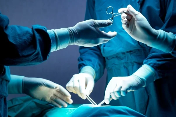 Igreja é condenada a pagar R$ 100 mil a pastor obrigado a fazer vasectomia