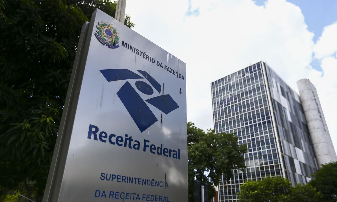 Ação judicial para isenção de IR por doença grave não precisa de pedido administrativo anterior, confirma STF