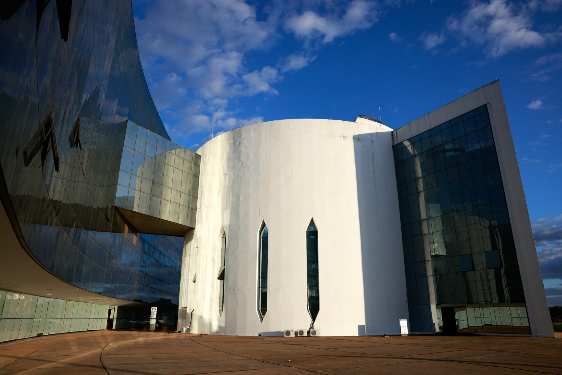 STF arquiva denúncia contra dois acusados de furtar carteira com R$ 0,15