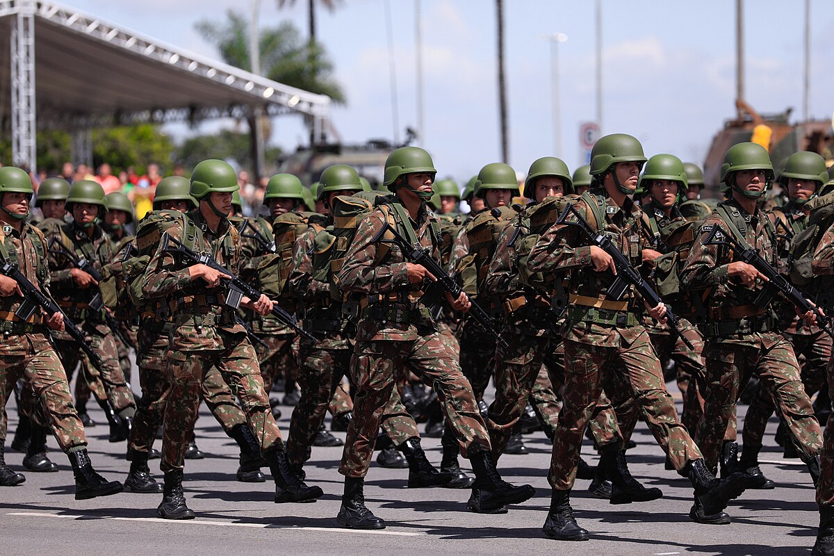 STF mantém validade de lei sobre contribuição previdenciária de militares 