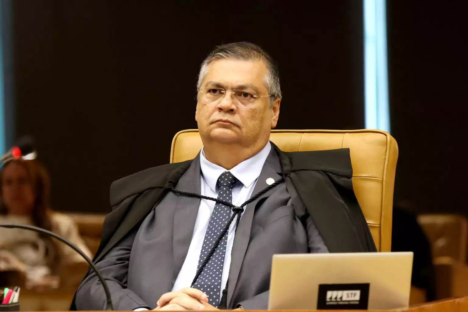 Dino reage a sanções dos EUA contra Moraes: “Ele está apenas fazendo o seu trabalho, de modo honesto e dedicado, conforme a Constituição do Brasil”