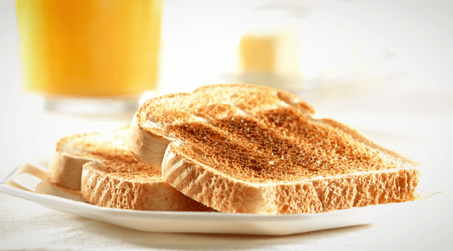 Empresa é condenada a indenizar consumidor por torradas com larvas