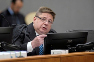 STJ decide que imóvel com alienação fiduciária pode ser penhorado para quitar dívida de condomínio