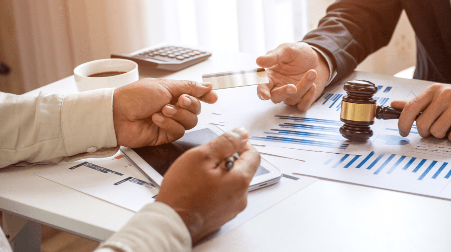 TRT-2 confirma multa a avó e neta por tentativa de fraude em ação judicial