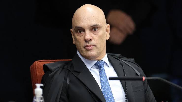 Moraes declara perda de objeto e rejeita recursos de Bolsonaro e Braga Netto