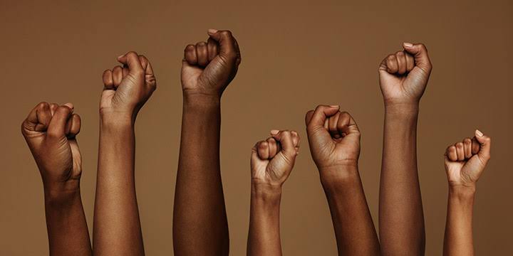 Vendedora angolana vítima de racismo recreativo e religioso receberá R$ 50 mil por danos morais