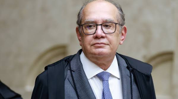 ‘’É preciso que pensemos em fortalecer a democracia’’, diz Gilmar Mendes ao cobrar debate sobre limites da atuação de militares na vida civil