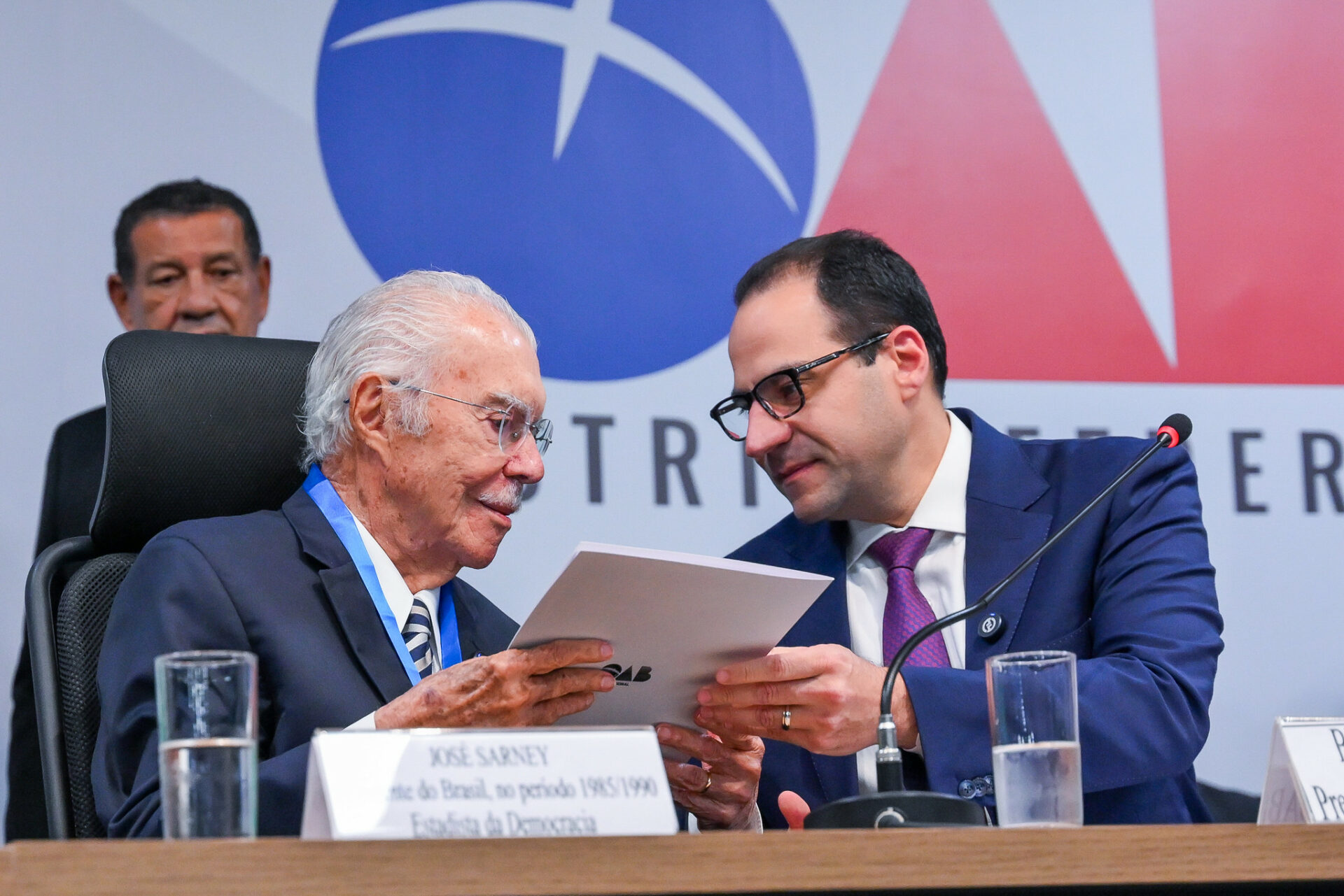 Estadista da Democracia: OAB celebra trajetória de José Sarney com Medalha Raymundo Faoro nos 40 anos da redemocratização do país