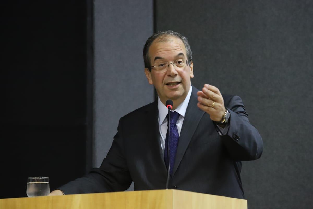 STJ julga adoção póstuma contestada por familiares do falecido