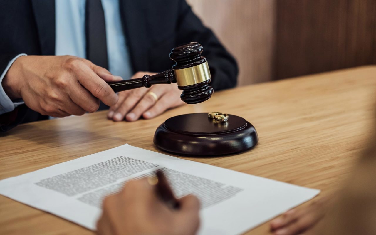 Justiça Federal garante pensão por morte vitalícia a companheira de servidor público aposentado