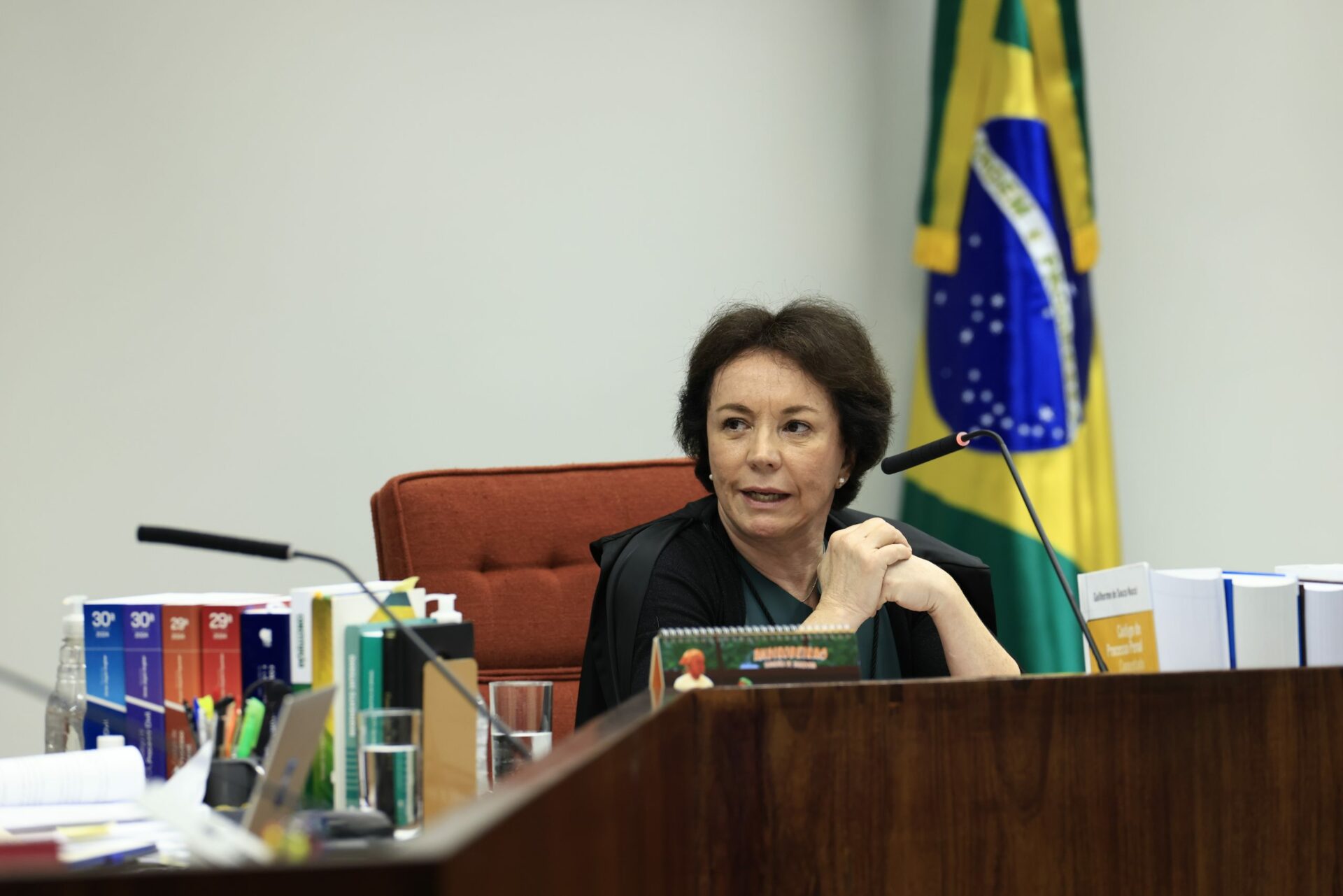 PGR defende punição a agente da PF que falou em prisão de ministros do STF e "matar meio mundo"