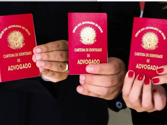 STF analisa exigência de inscrição na OAB para atuação de advogados públicos