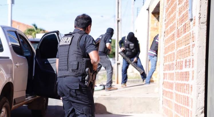 STJ anula busca domiciliar baseada apenas em alegação policial de confissão espontânea