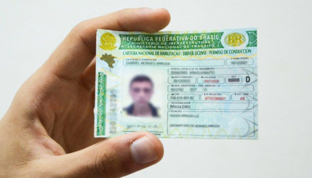 CNH: “Foi outra pessoa que dirigiu” não cola sem provas, mesmo com firma reconhecida em cartório