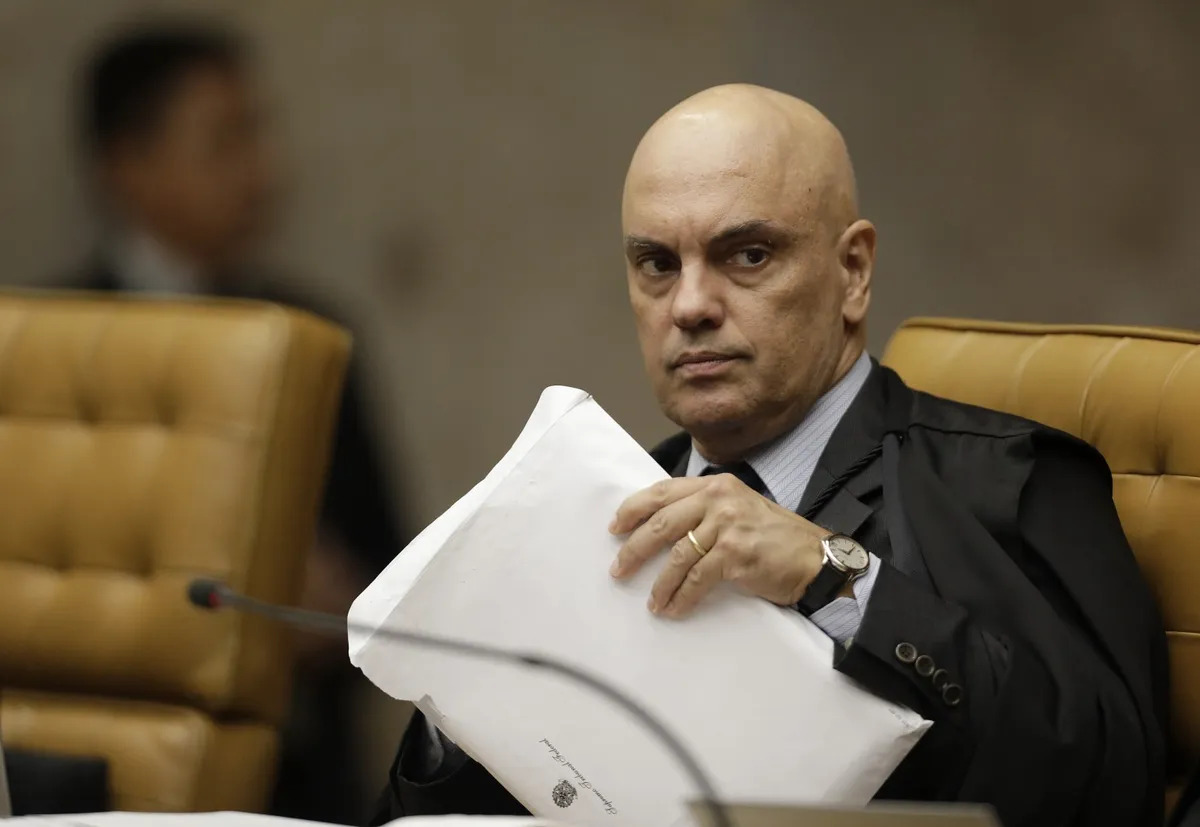 Alexandre de Moraes solicita que PF envie à defesa de réus as provas da investigação de tentativa de golpe