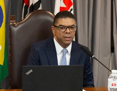 Juiz condena por injúria racial réu que afirma não ser racista