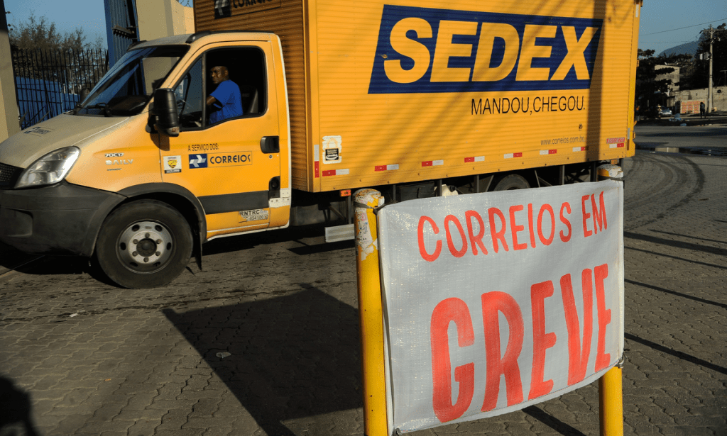 TST anula suspensão de carteiro dos Correios que aderiu a greve pacífica