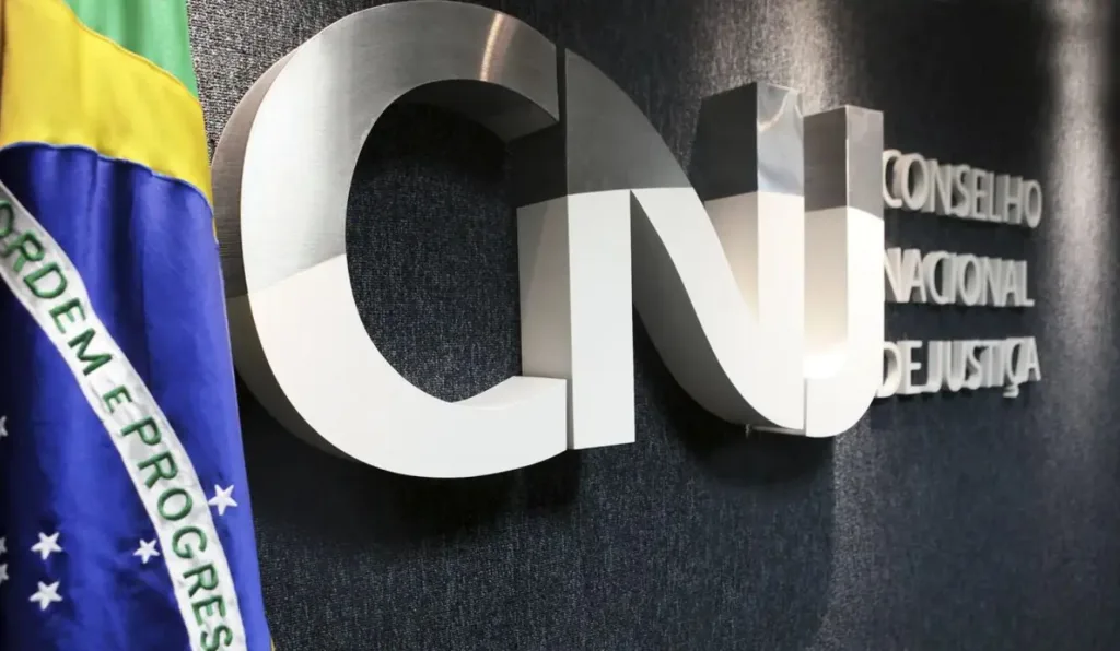 CNJ mantém condenação a juiz do TJ-ES por assédio moral contra servidores