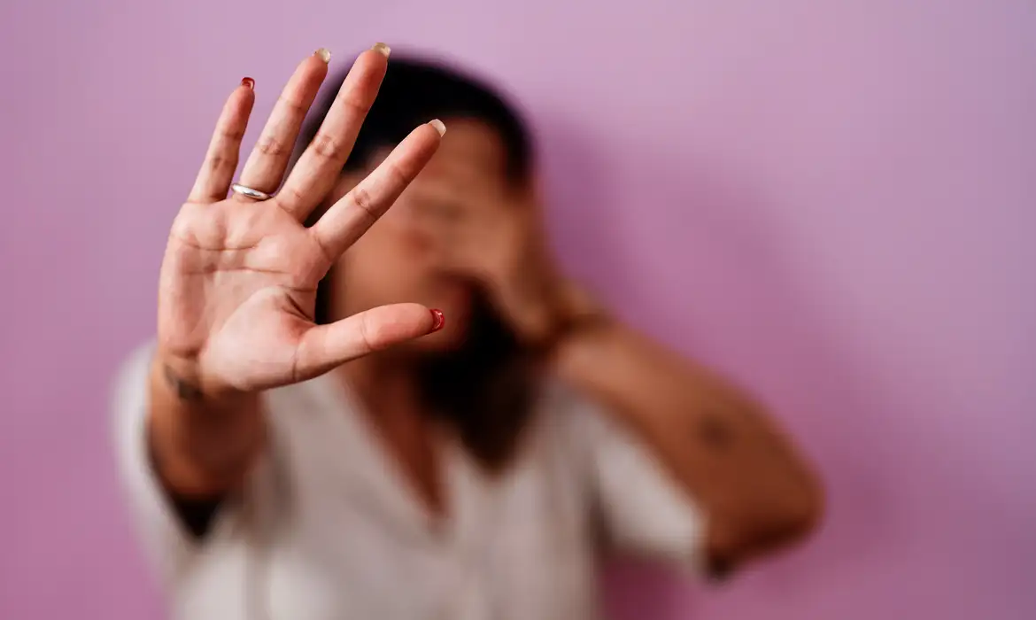 Lei que endurece punições para crimes sexuais contra mulheres entra em vigor