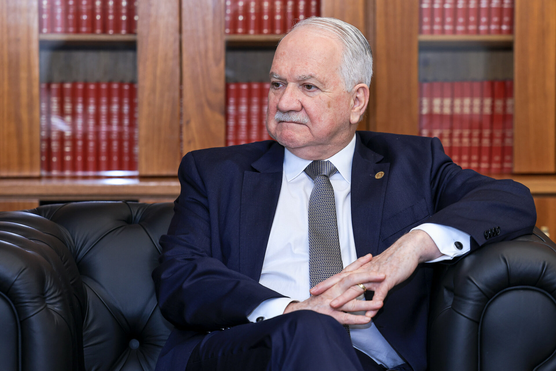 Fachin vota pela constitucionalidade da justiça gratuita na CLT; Mendes pede vista e suspende julgamento da ADC 80