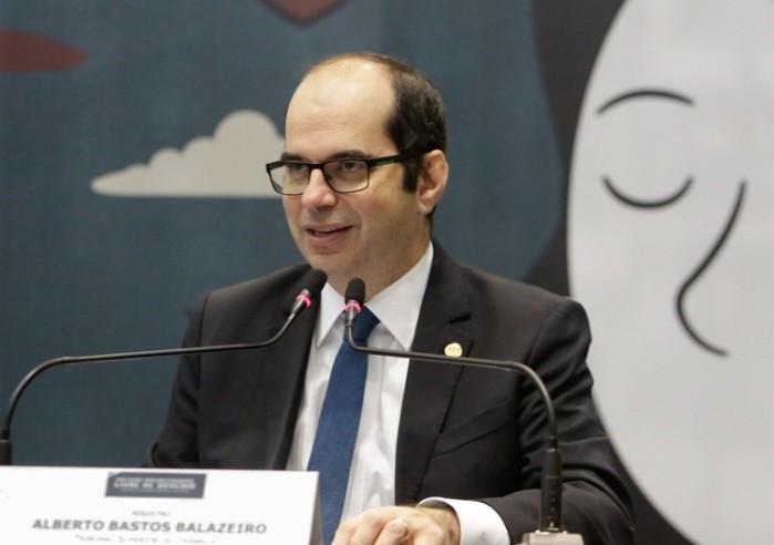 TST condena empresa a pagar PLR proporcional a analista de TI que pediu desligamento