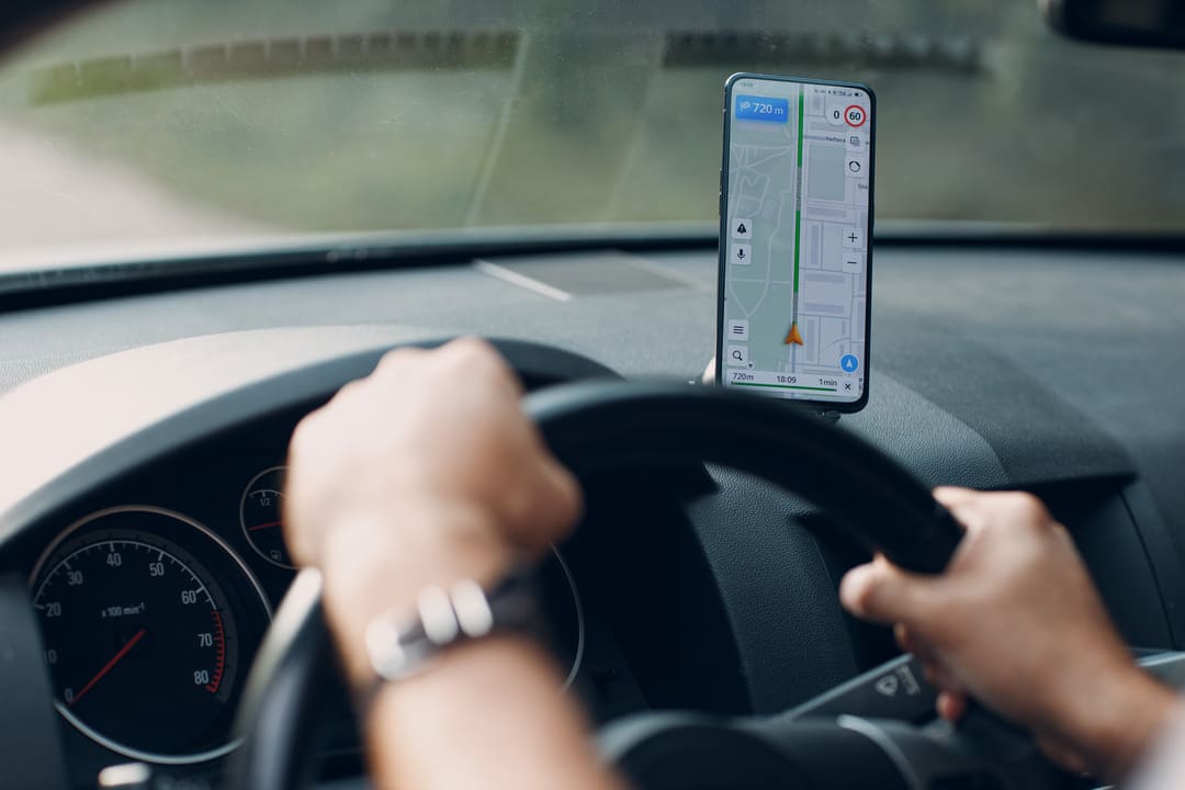 E-commerce deve indenizar motorista de aplicativo por bloqueio indevido em plataforma