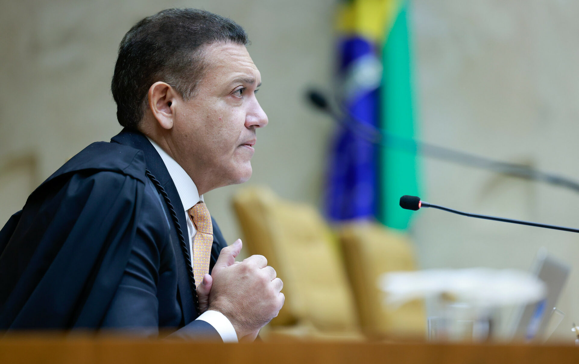 Ministro Nunes Marques adia análise de lei do Amazonas sobre participação de menores em Paradas LGBTI+  