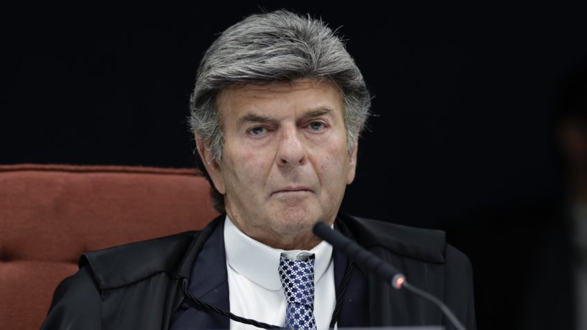 Fux suspende processo trabalhista sobre 'pejotização' e remete caso para decisão do STF