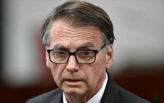 'Acusação absurda, histórica e inusitada': Defesa de Bolsonaro alega não haver provas contra ele e pede absolvição dos crimes imputados pela trama golpista