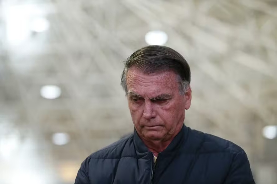 Moraes autoriza visita de Tarcísio e outros aliados de Bolsonaro durante prisão domiciliar