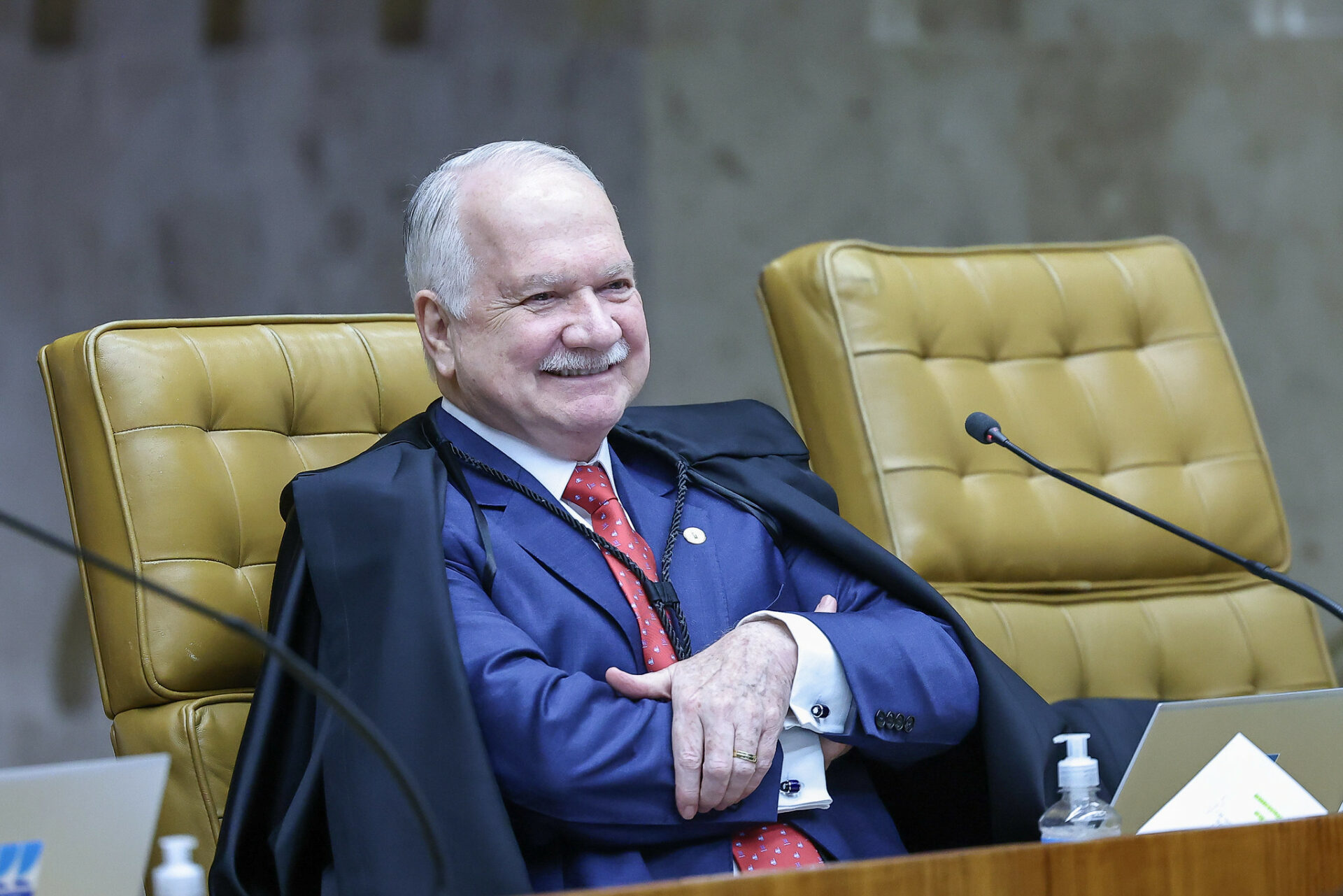 Estreia de Fachin na presidência do STF será marcada por julgamento sobre vínculo de emprego em aplicativos