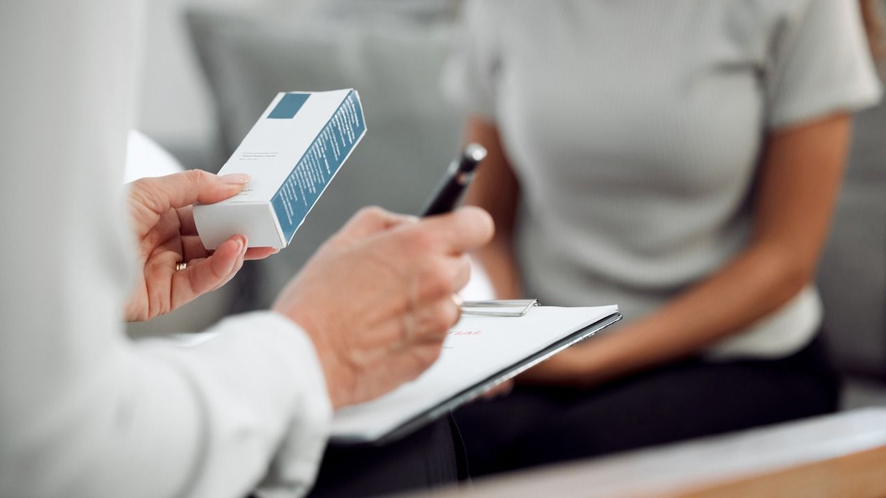 STF veta prescrição de antibióticos por enfermeiros; Anvisa descumpre decisão ao não revogar ato que permite prática