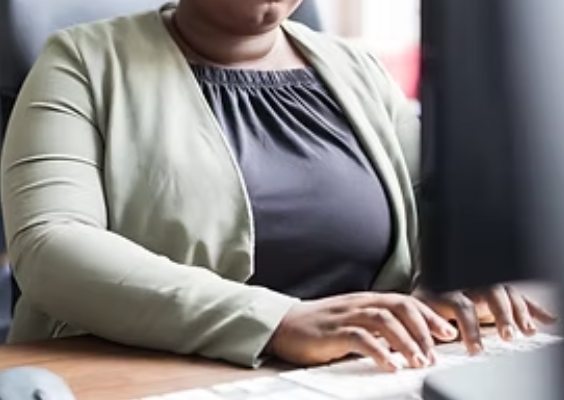 MP denuncia servidora aposentada do TJ-DF por injúria racial após afirmar que levaria funcionária para “ser sua escrava em Portugal”