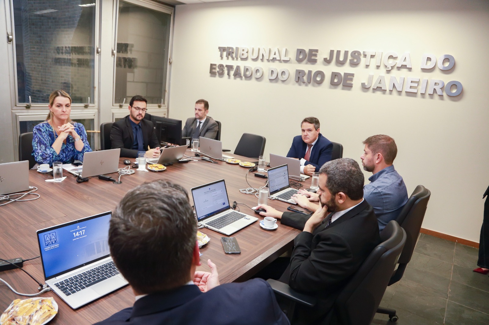 Após pedido da OAB-RJ, TJ do Rio implanta dupla verificação de acesso e restrições nos filtros de buscas para combater golpe do falso advogado