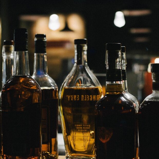 Justiça de SP autoriza destruição de 100 mil garrafas de bebidas apreendidas