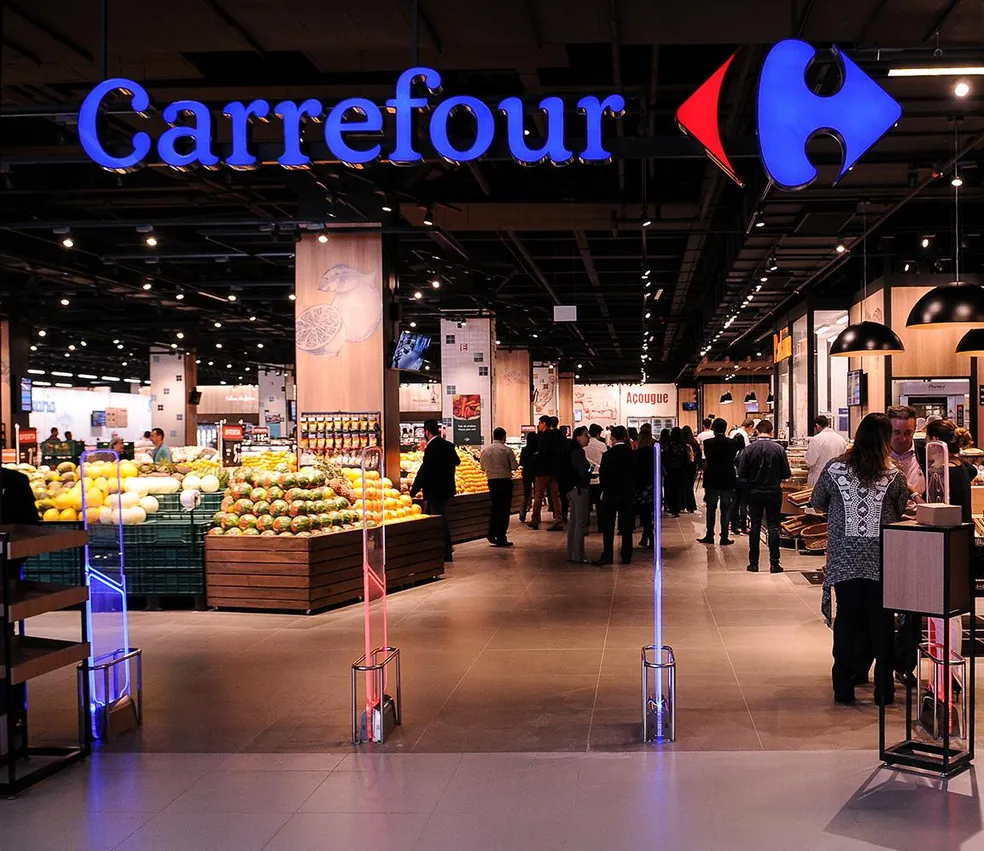 Justiça do Trabalho condena Carrefour em R$ 50 mil por fornecer refeição com larvas a funcionários