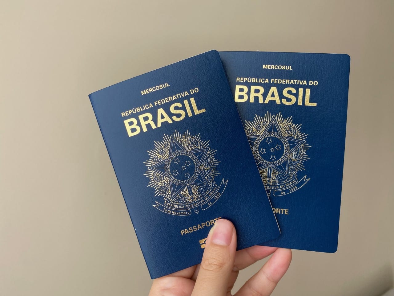 TST libera passaporte apreendido de devedora trabalhista com mais de 153 processos inscritos