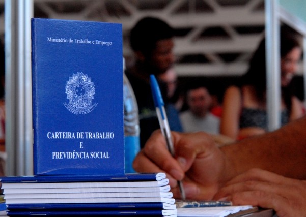 TST valida acordo coletivo que permite nova contratação por experiência desde que passe 12 meses de rescisão